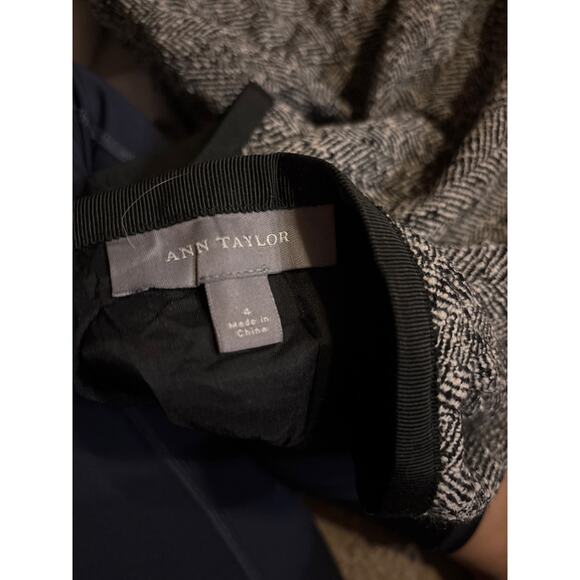 Ann Taylor 4 wool skirt - Picture 5 of 6